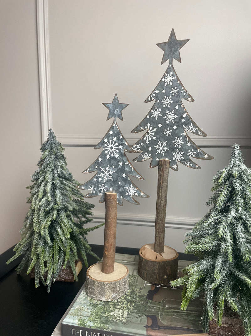 Store Seconds metal trees on wood log base