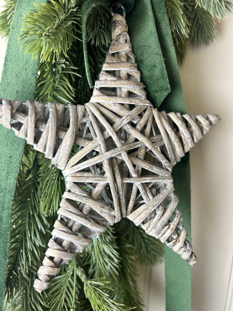 Wicker hanging star 20cm