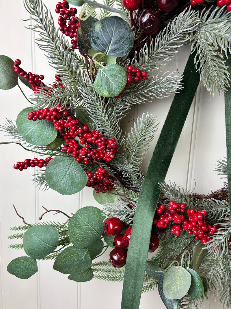 Red berry foliage wreath 65cm