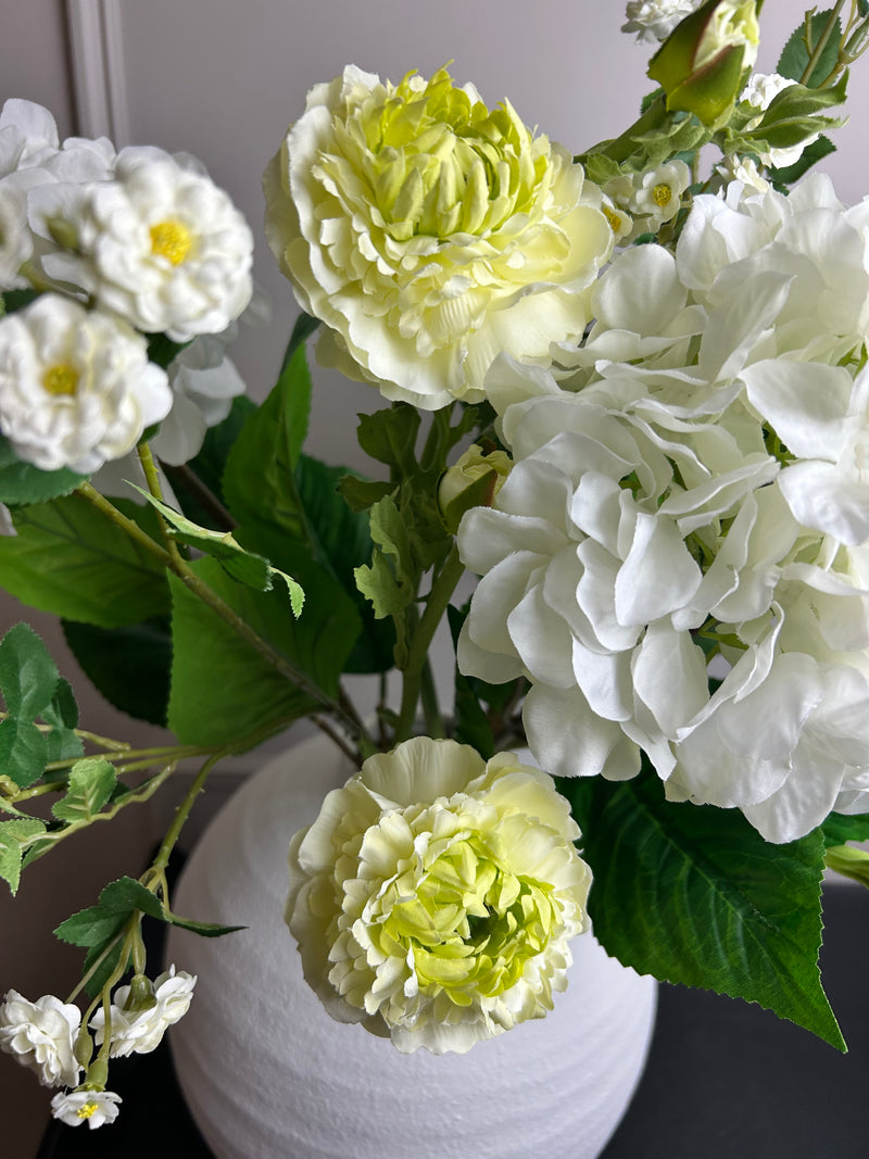 Green & White Ranunculus Spray Stem