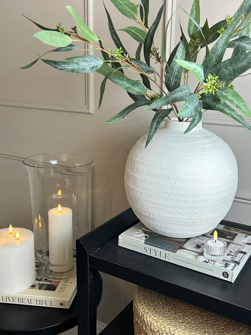 Tiber Matt white textured round vase