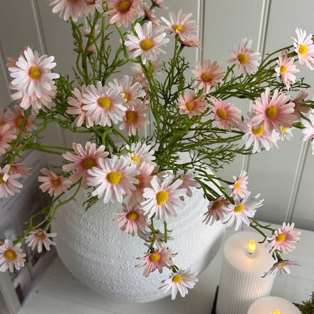 Pale pink daisy bunch 72cm