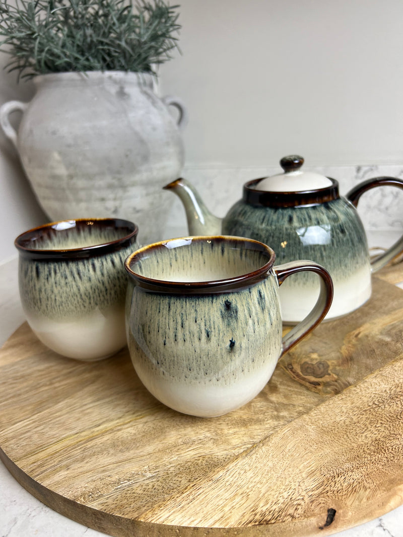 Reactive glaze tea pot