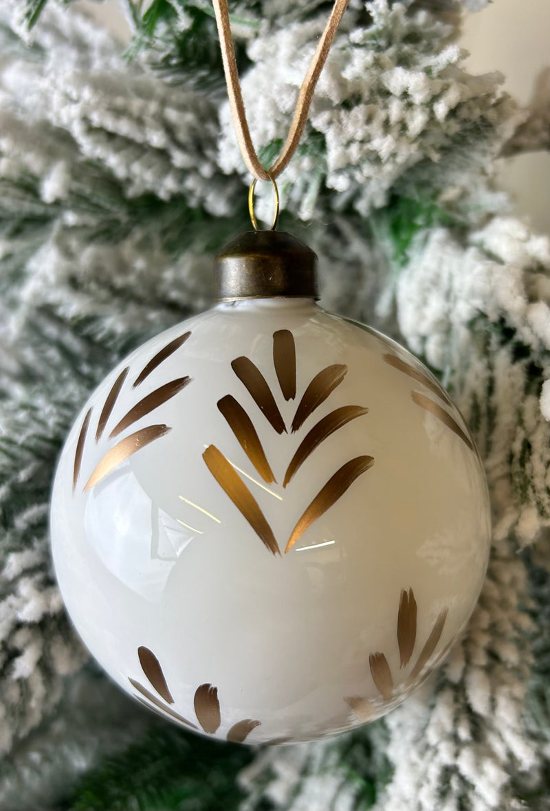 Gold vine petal leaf hand painted hanging bauble Kemble 9cm