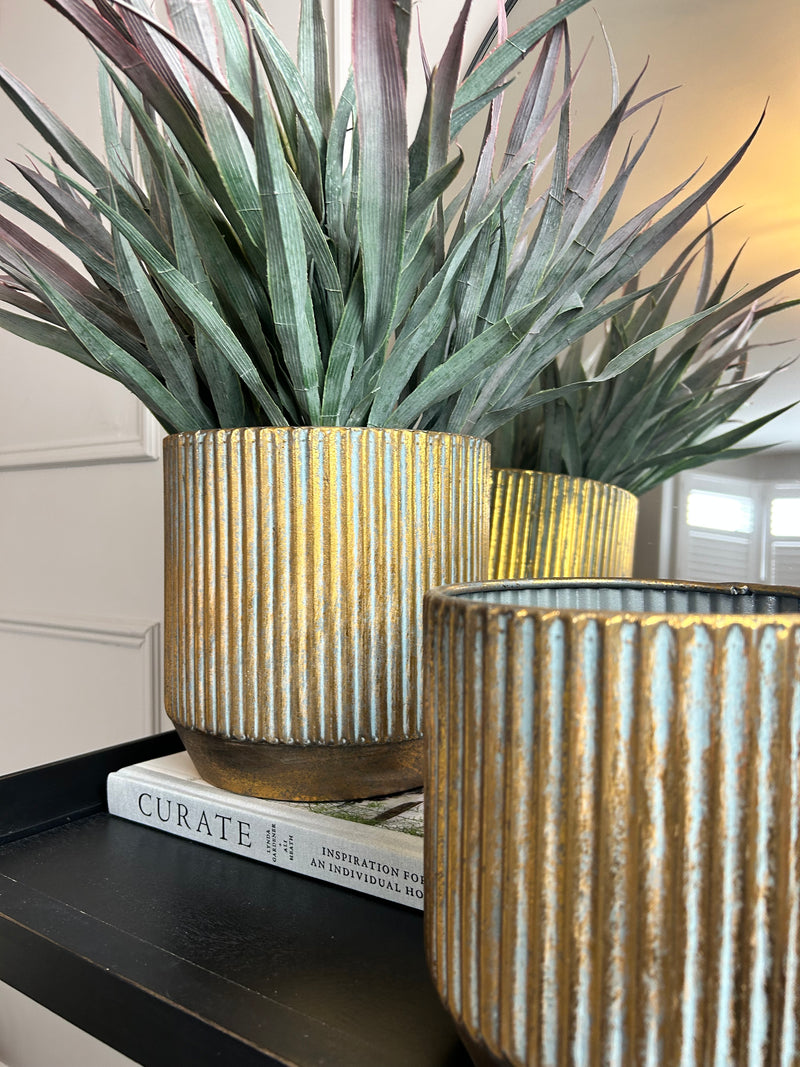 Evie gold bronze planter 3 sizes