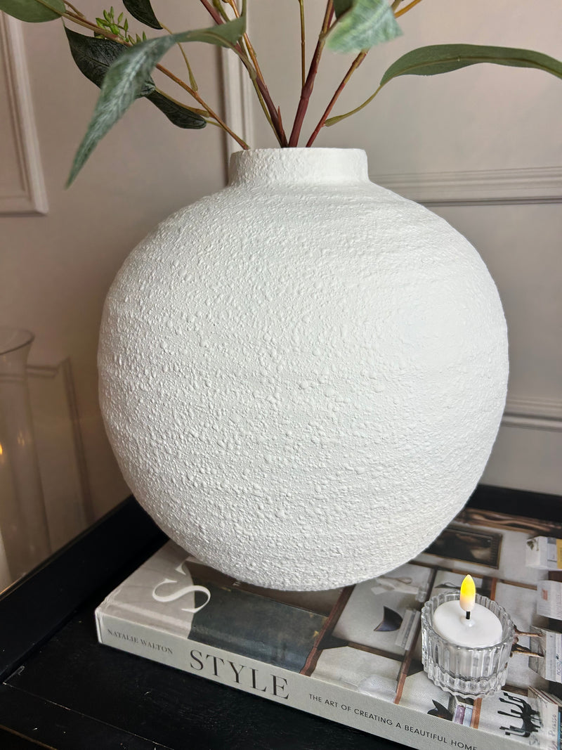 Tiber Matt white textured round vase