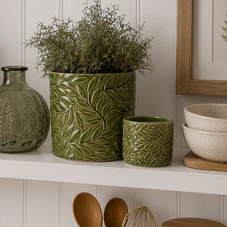 Green textured willow leaf plant pot 2 sizes