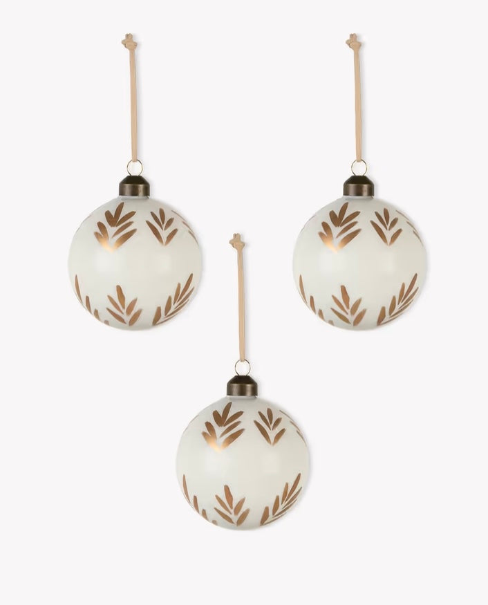 Gold vine petal leaf hand painted hanging bauble Kemble 9cm