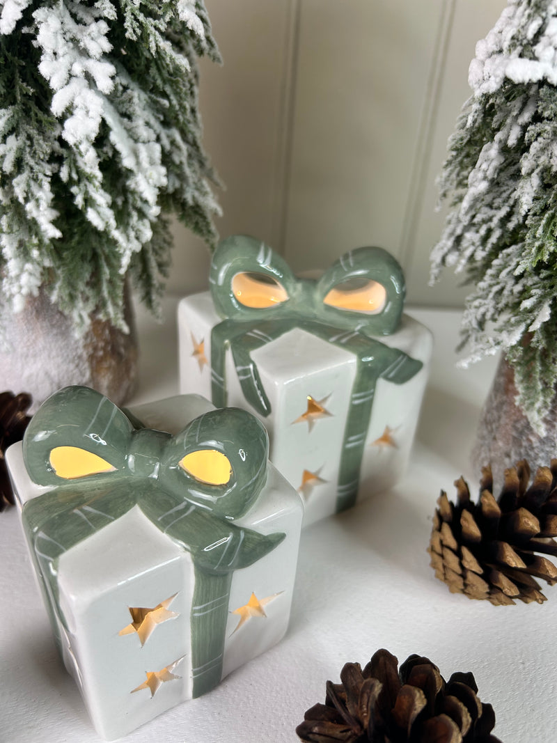 LED White Ceramic Light up Present With Green Bow, 2 Sizes