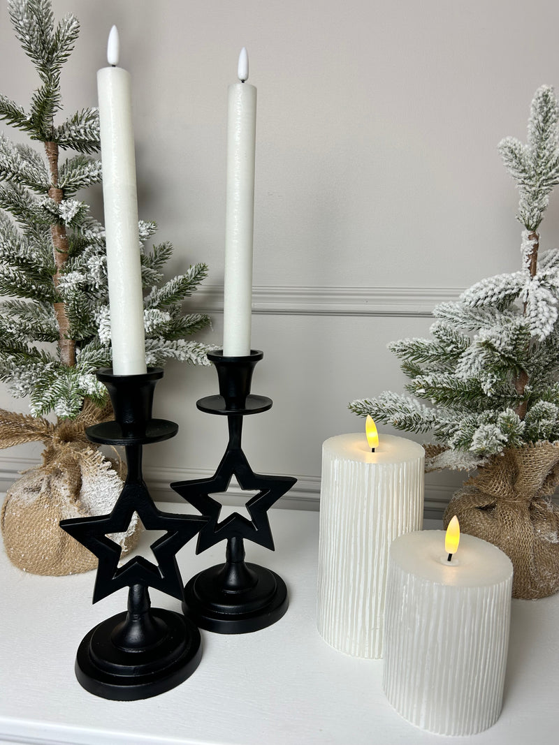 Set of 2 Black Star Metal Candlesticks