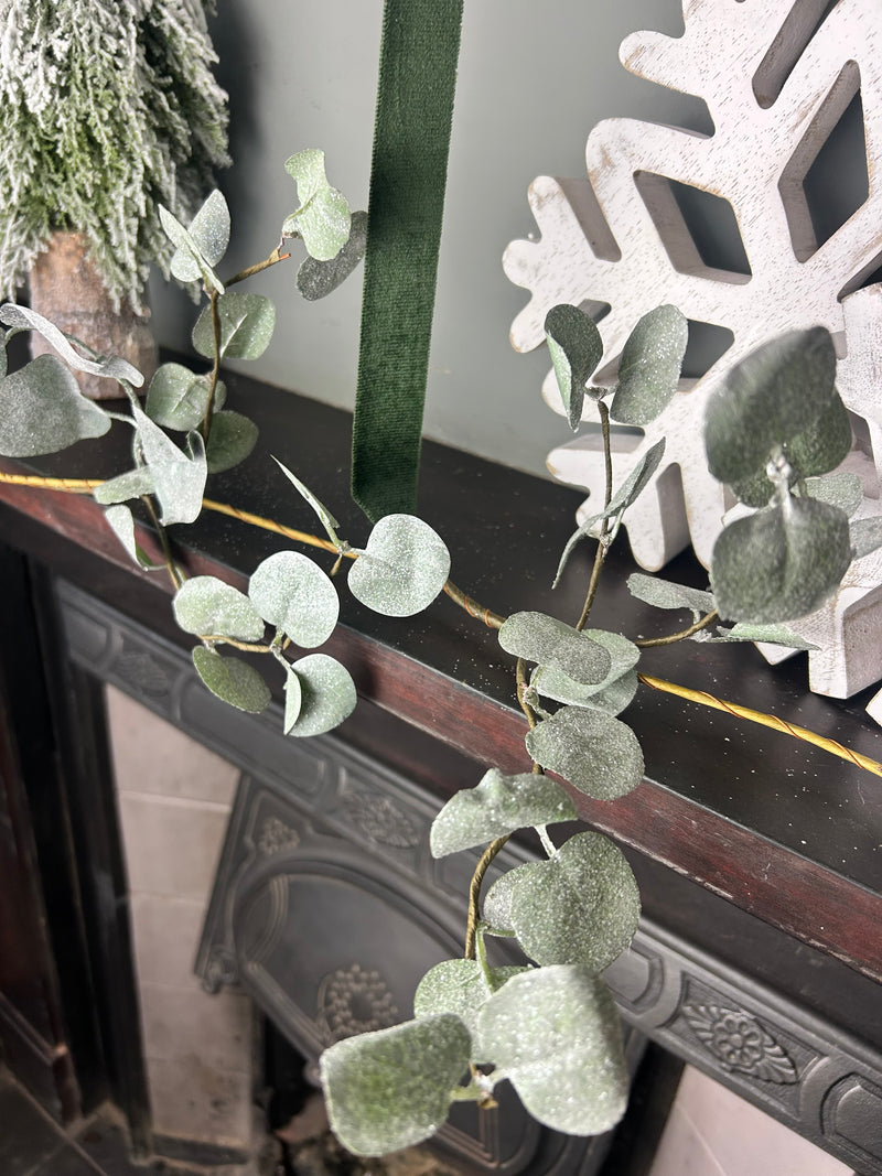 Green Eucalyptus Natural Leaf Garland 120cm