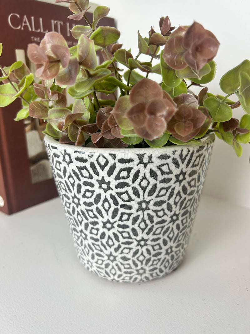 Grey & White Ceramic Dutch Plant Pots 6 Patterns