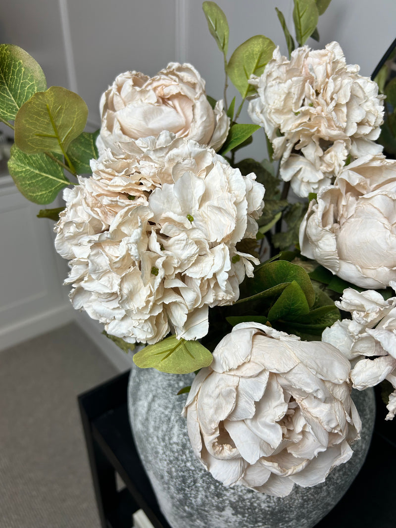 Oyster blush Ruffled Hydrangea Stem