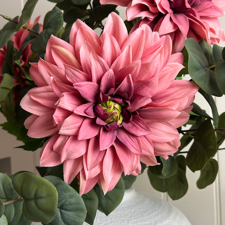 Dark pink dahlia stem large 65cm