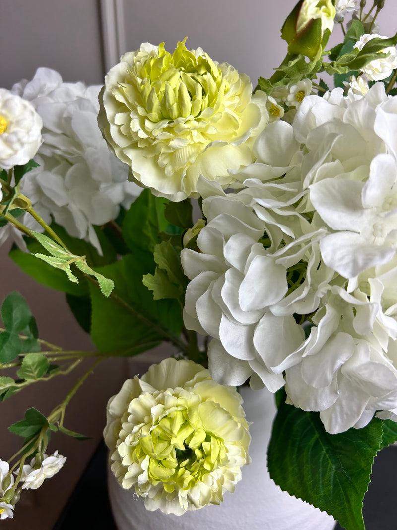 Green & White Ranunculus Spray Stem