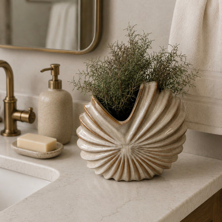 Ceramic shell round vase 16cm