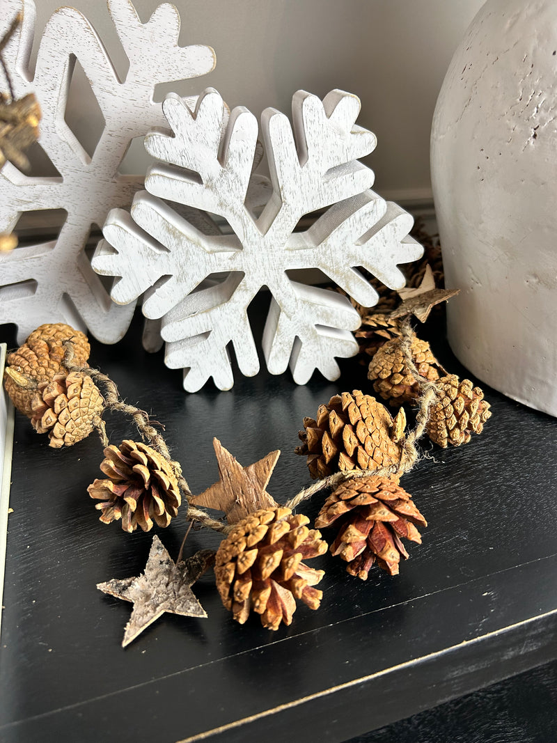 Pine cone star garland 140cm