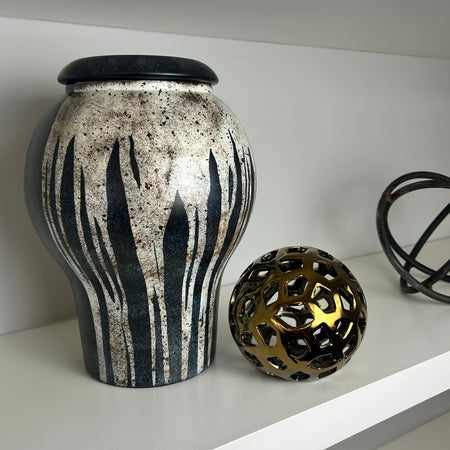 Dripping lidded ginger jar black gold bronze