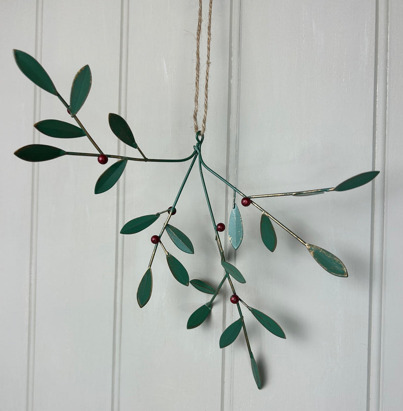 Large bunch of hanging metal mistletoe berry 20cm