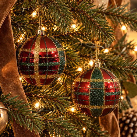 Tartan traditional round hanging bauble 10cm