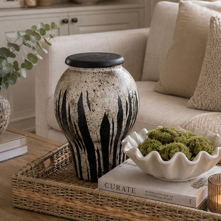 Dripping lidded ginger jar black gold bronze
