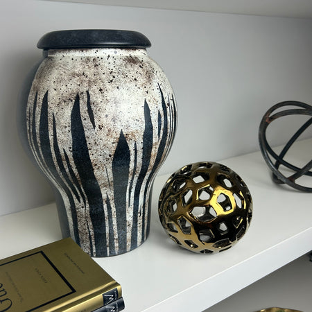 Dripping lidded ginger jar black gold bronze