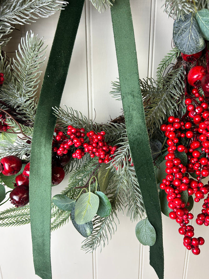 Red berry foliage wreath 65cm