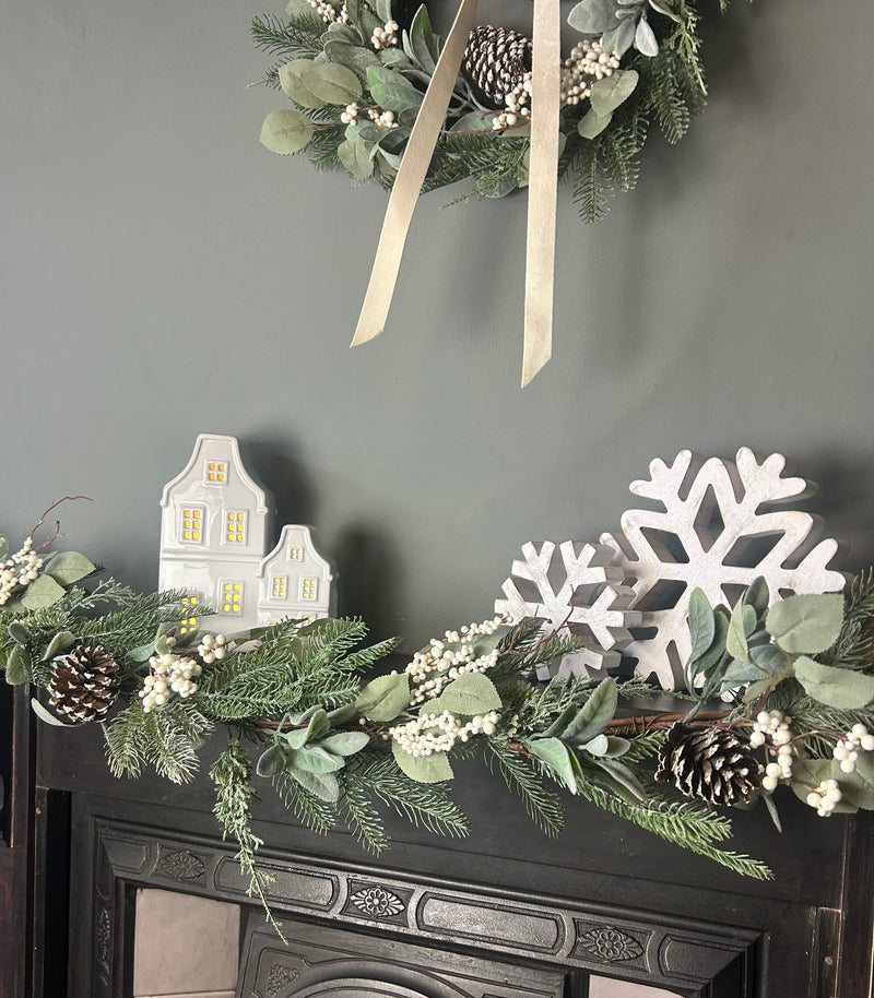 Snowberry foliage garland 150cm