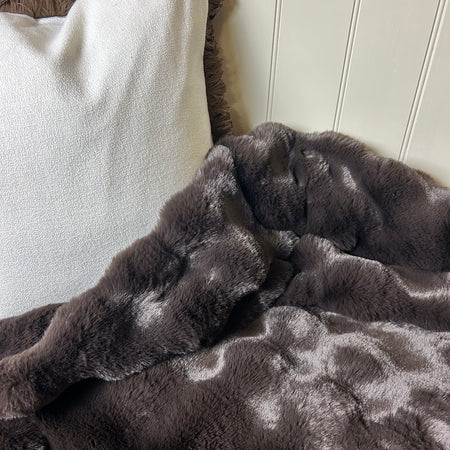 Chocolate dark brown raffles textured throw 150x200cm
