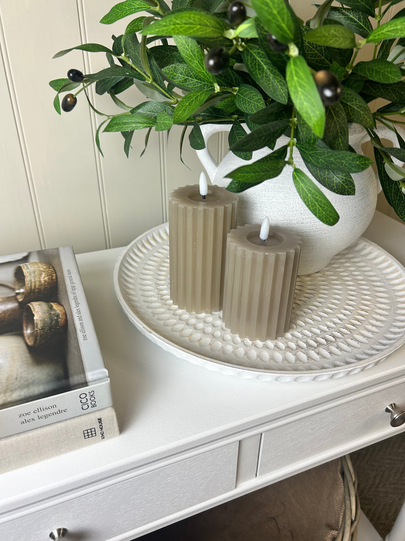 White dimple detail round tray plate 37cm