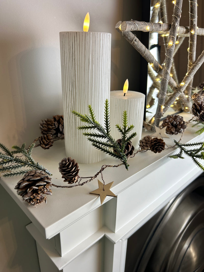 Pinecone with star garland 120cm