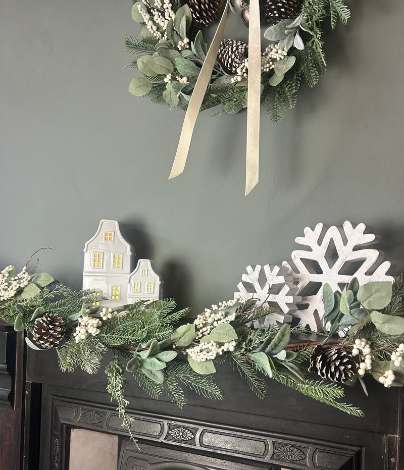 Snowberry foliage garland 150cm