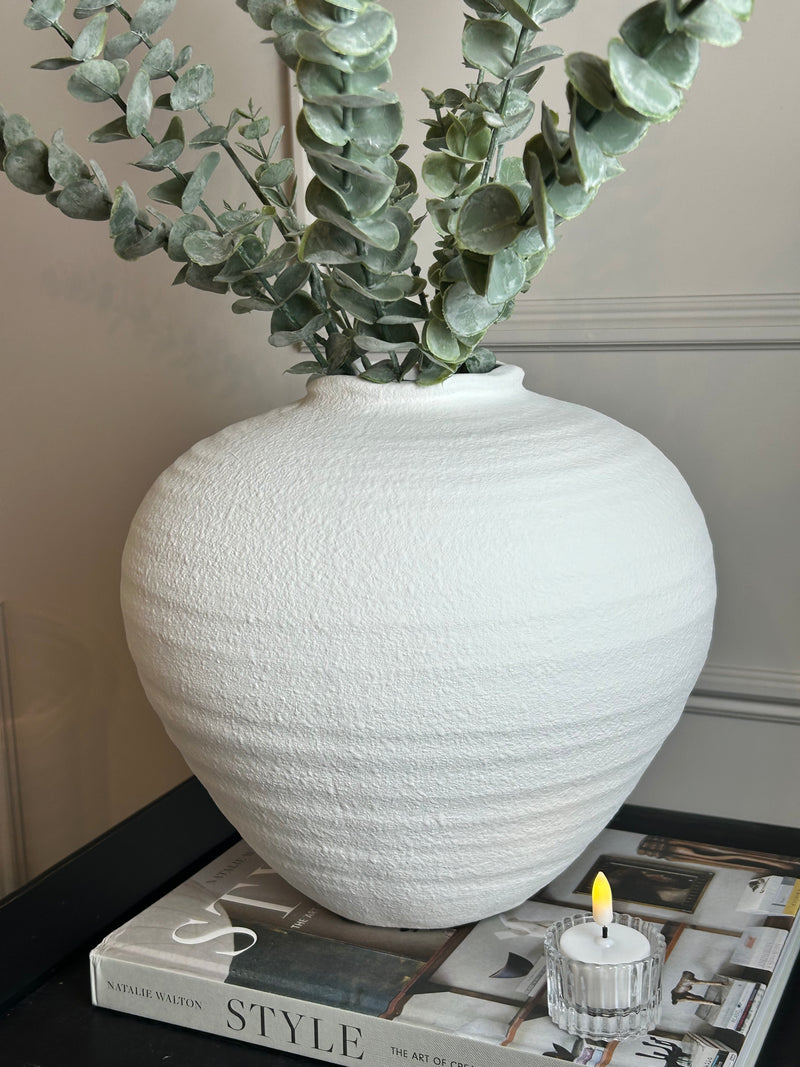 Regolla Matt white textured shaped vase