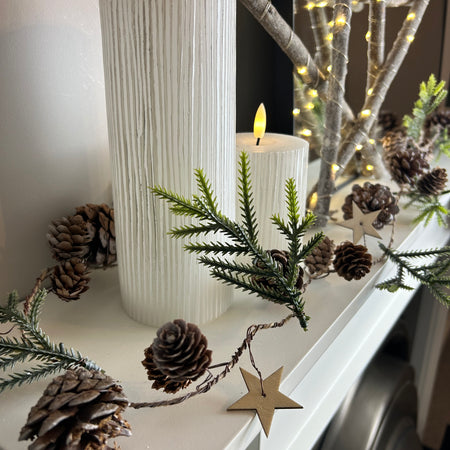 Pinecone with star garland 120cm