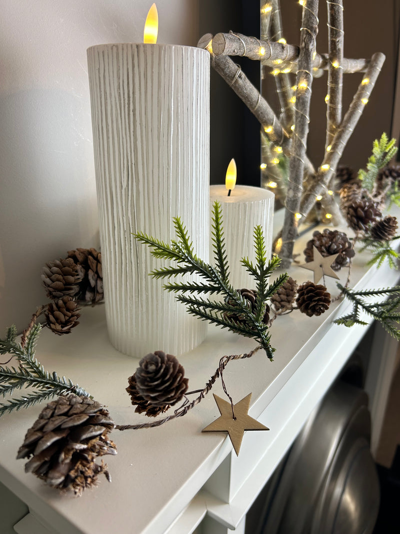 Pinecone with star garland 120cm