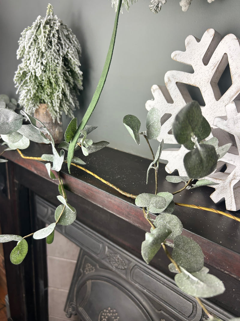 Green Eucalyptus Natural Leaf Garland 120cm