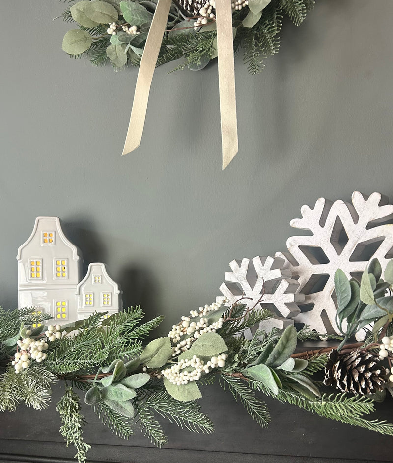 Snowberry foliage garland 150cm