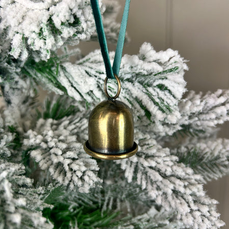 Cromwell Set of 3 Gold Bells on green Velvet Ribbon