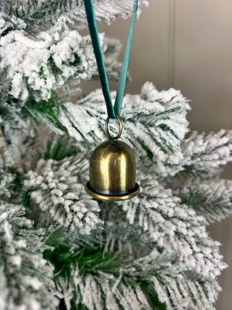 Cromwell Set of 3 Gold Bells on green Velvet Ribbon
