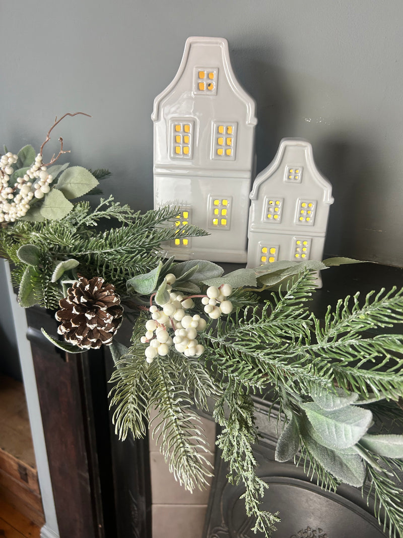 Snowberry foliage garland 150cm