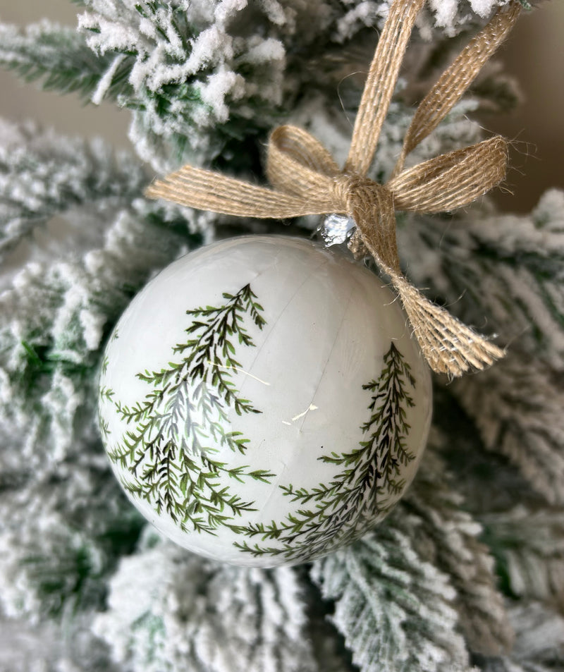 Green woodland tree bauble with jute bow 2 colours