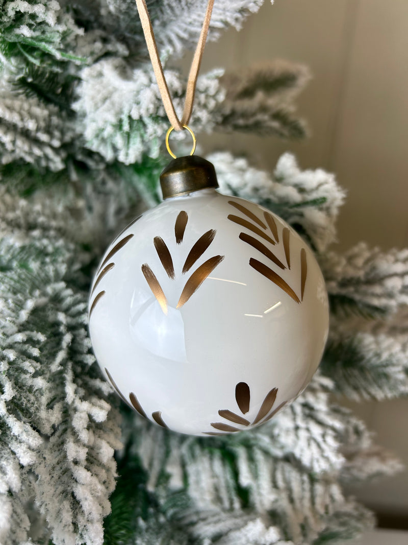 Gold vine petal leaf hand painted hanging bauble Kemble 9cm