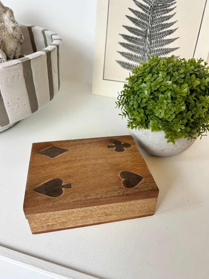 Mango wood playing card holder with cards
