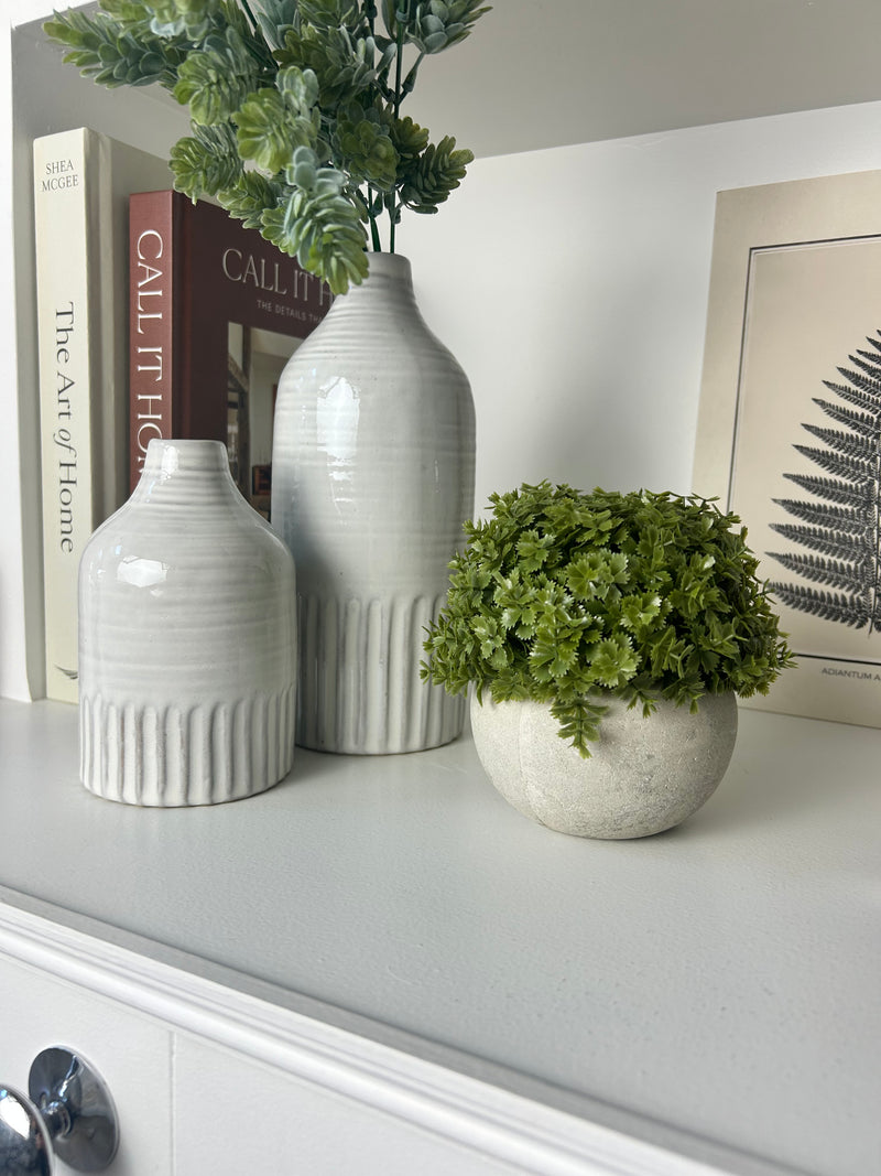 White ribbed bottle vase 2 sizes