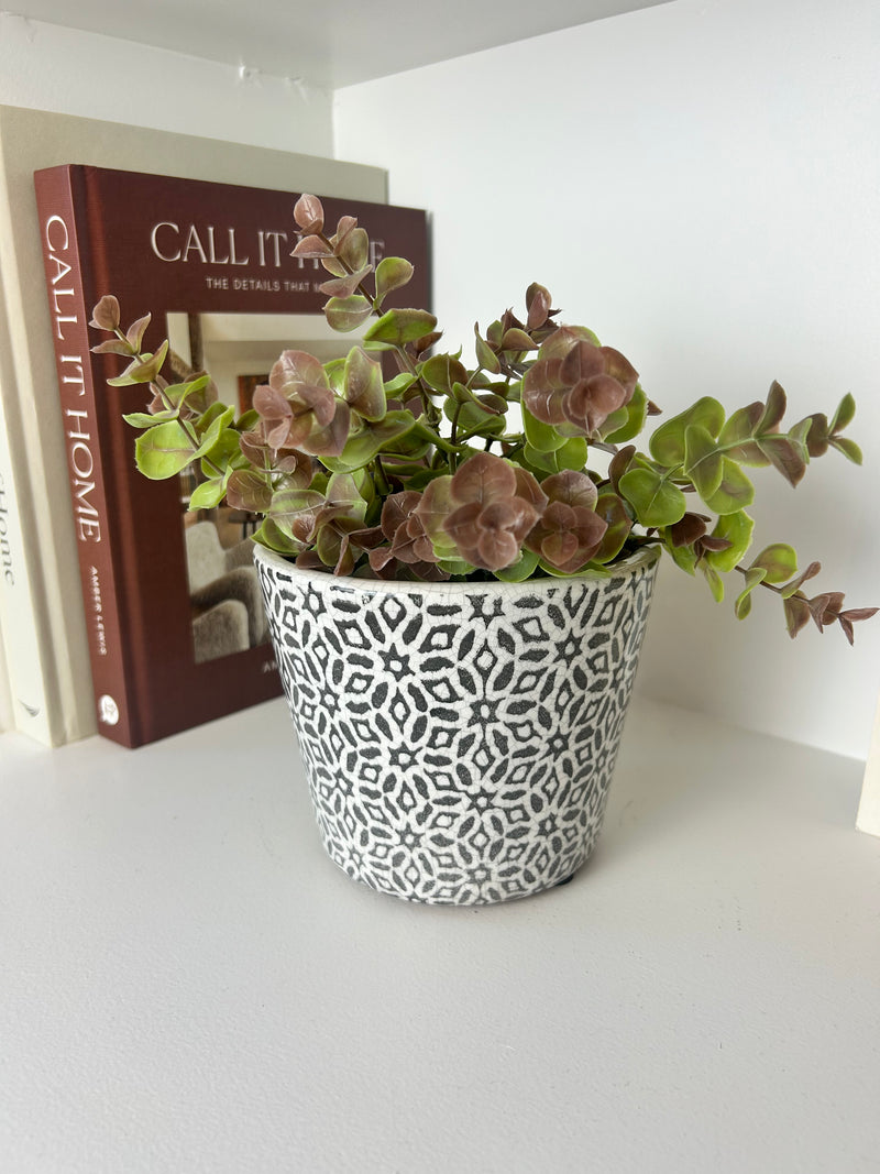 Grey & White Ceramic Dutch Plant Pots 6 Patterns