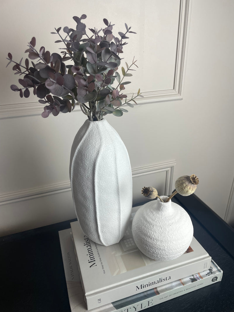 Flora white textured vase