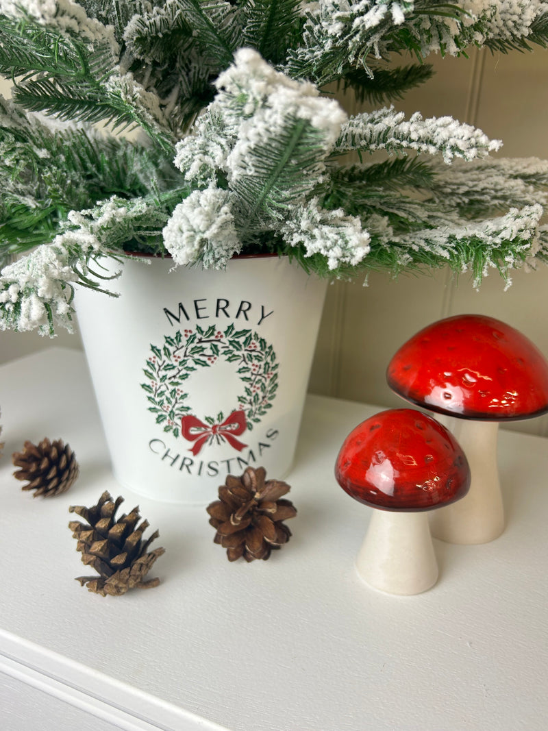 White & Red Christmas Wreath Metal Plant Pots 3 sizes