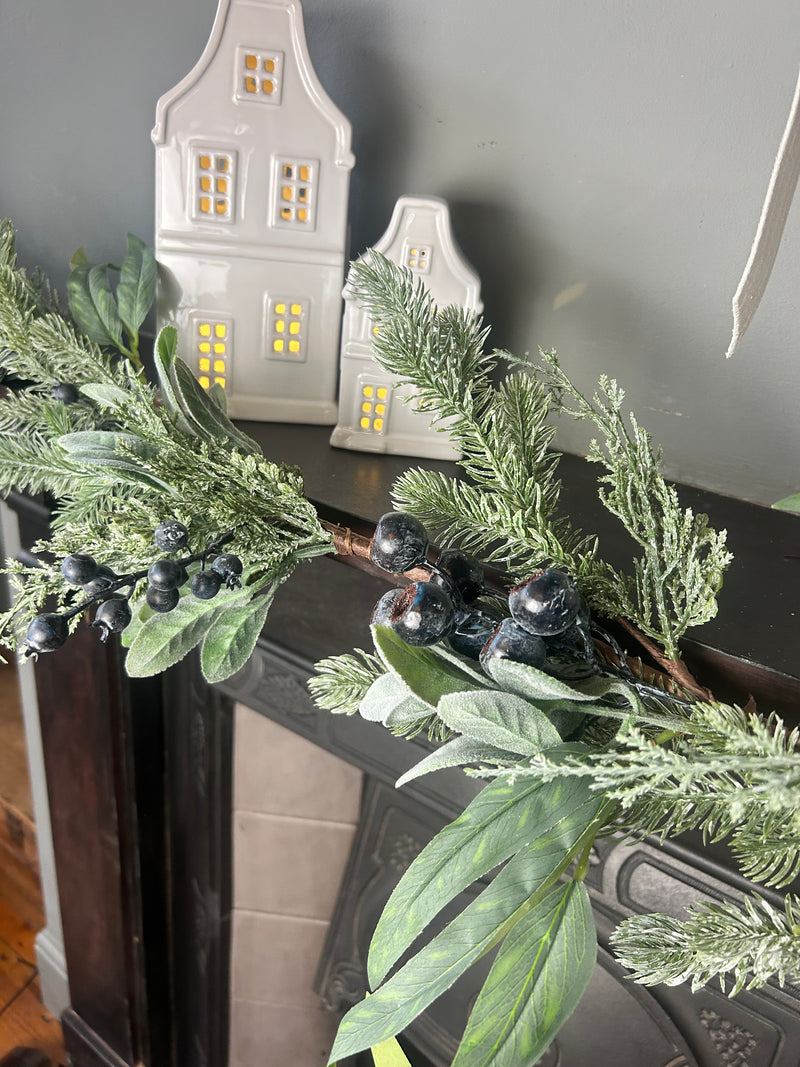 Blueberry and foliage garland 150cm