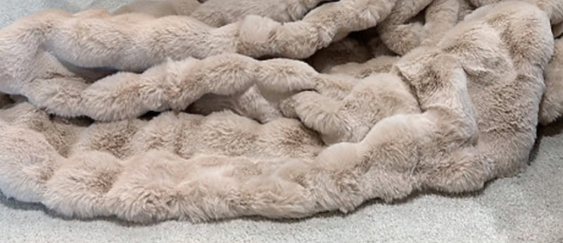 Chunky textured raffles faux fur throw 2 colours 150x200cm