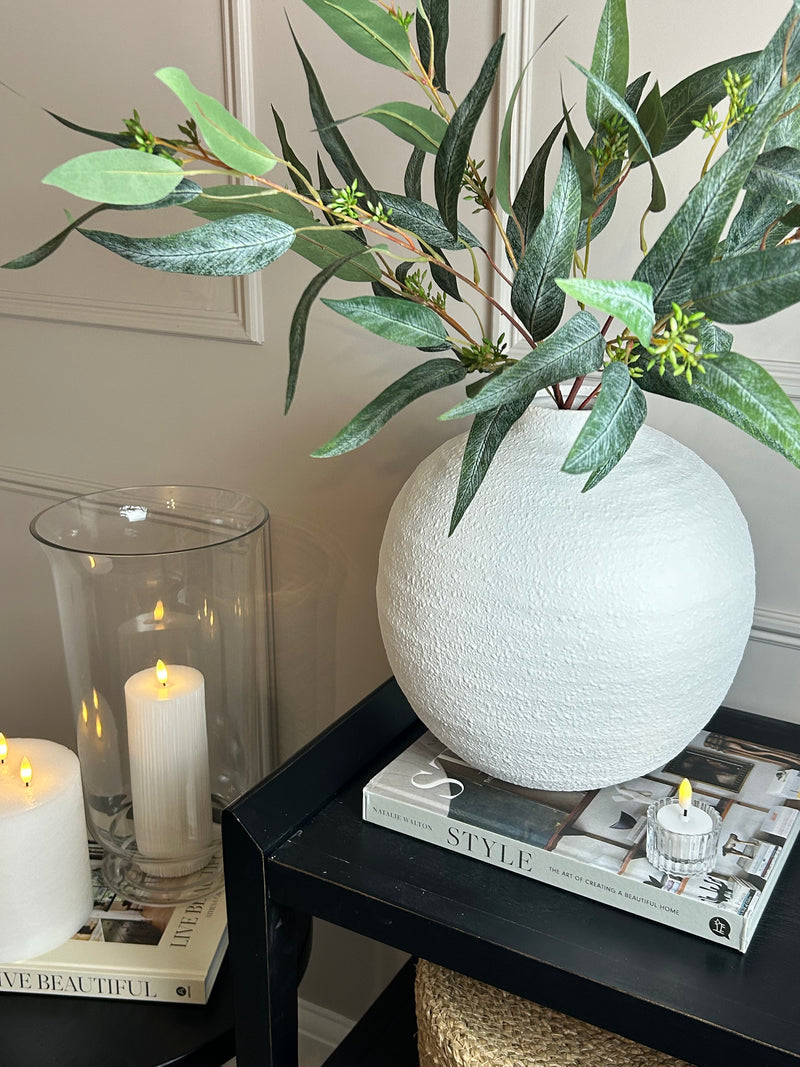 Tiber Matt white textured round vase